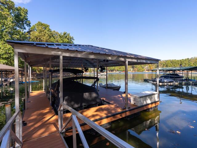 Photo of 144 E Waterford Drive