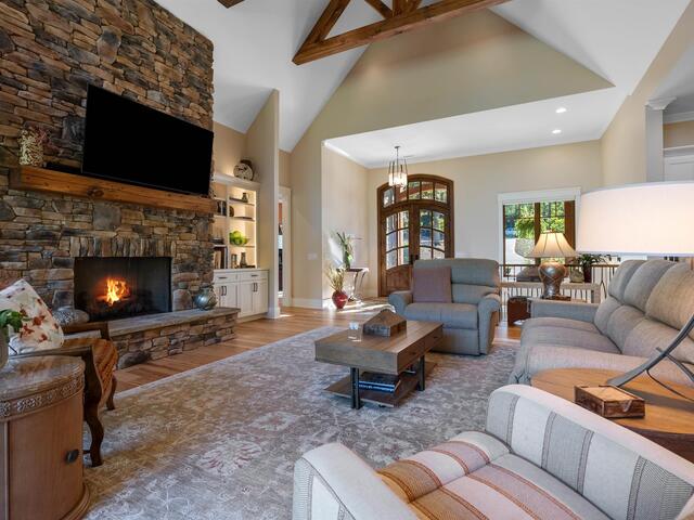 Photo of 144 E Waterford Drive