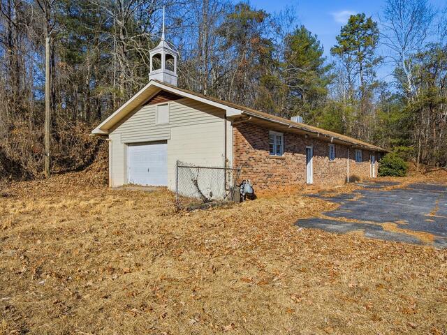 Photo of 2141 Geer Highway