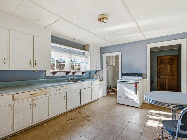 Photo of 2141 Geer Highway
