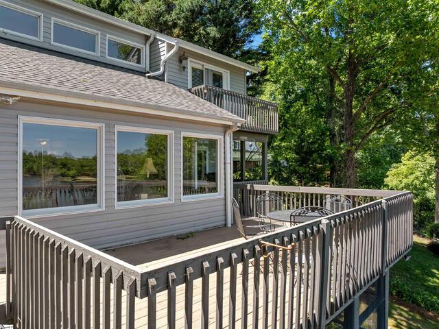 Photo of 397 Lake Road