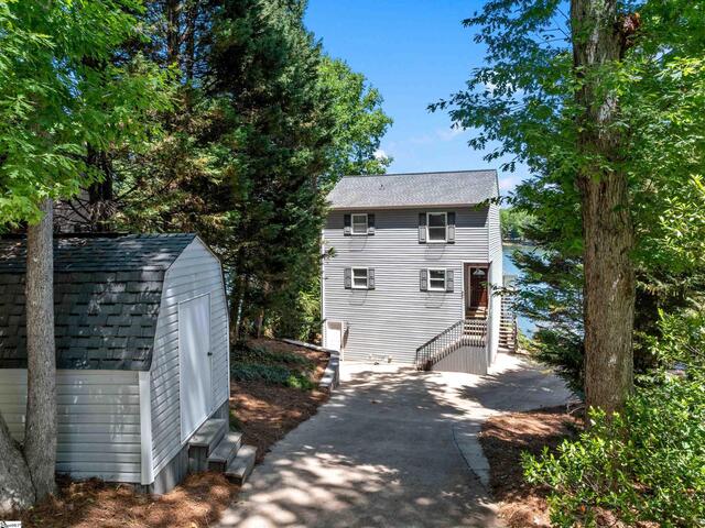 Photo of 397 Lake Road