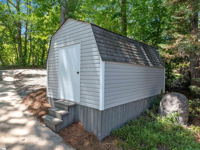 Photo of 397 Lake Road