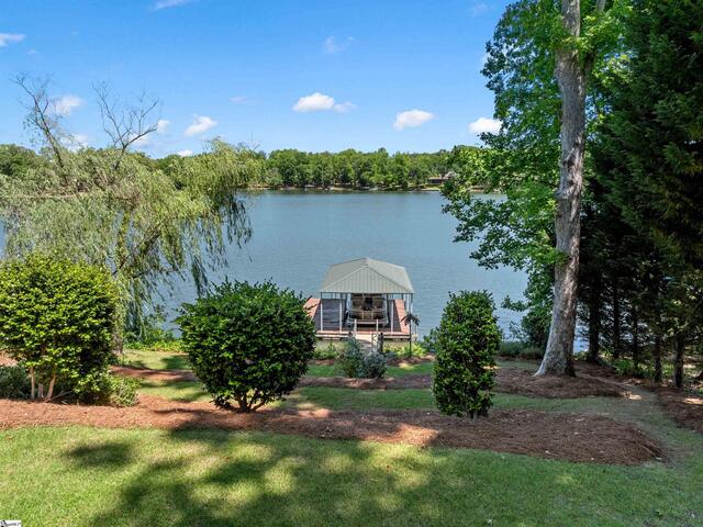 Photo of 397 Lake Road