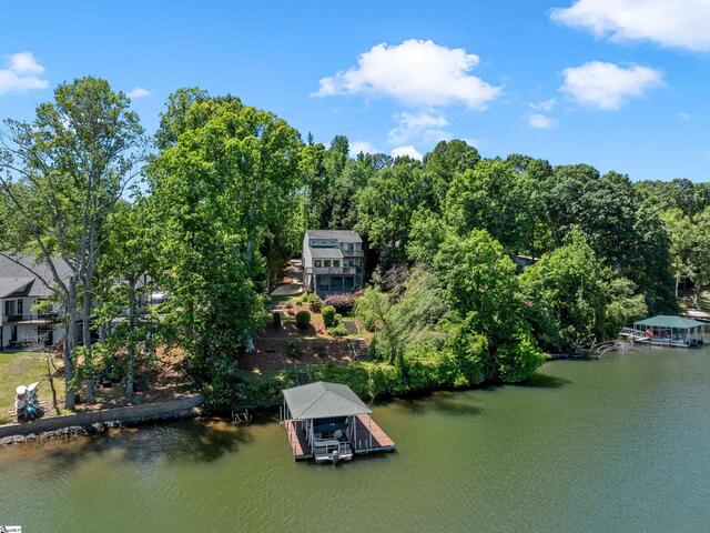 Photo of 397 Lake Road