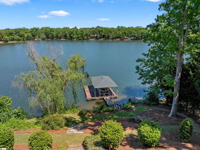 Photo of 397 Lake Road