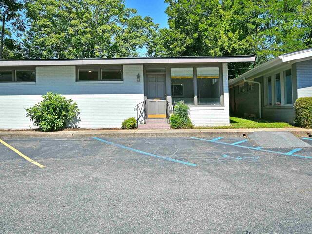 Photo of 413 Vardry Street Photo of 413 Vardry Street