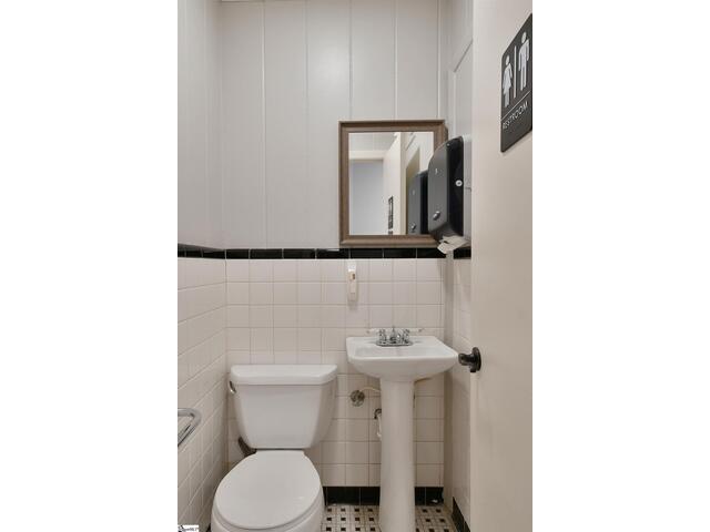 Photo of 413 Vardry Street