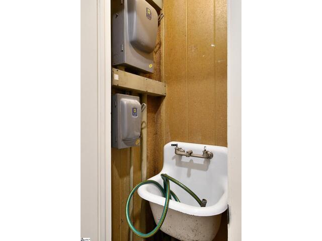 Photo of 413 Vardry Street