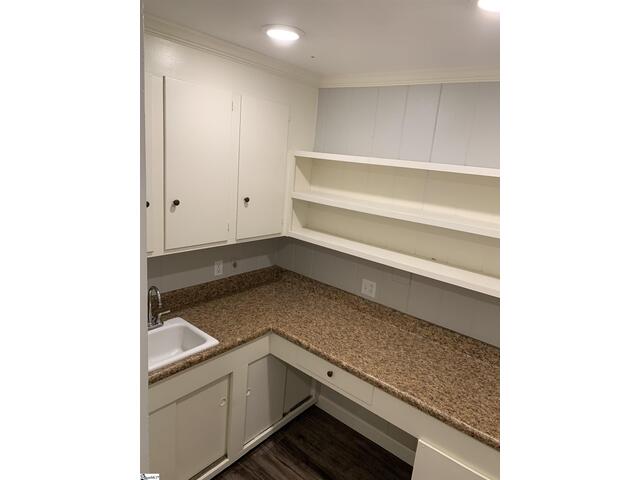 Photo of 413 Vardry Street