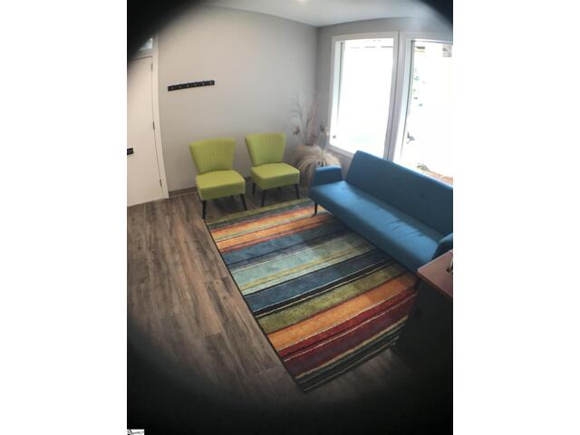 Photo of 413 Vardry Street