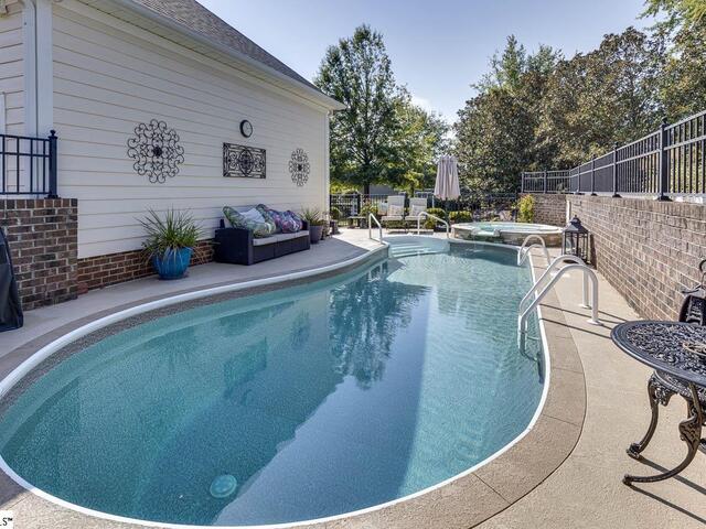 Photo of 101 Farm Mill Circle