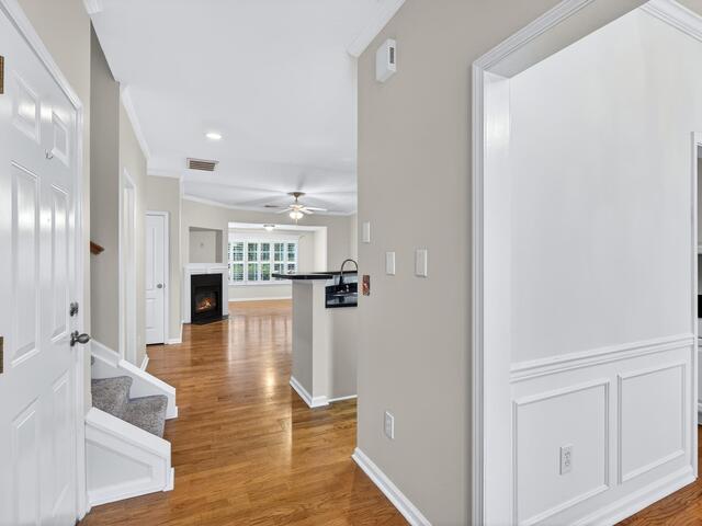 Photo of 307 Crandall Way