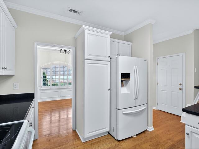 Photo of 307 Crandall Way