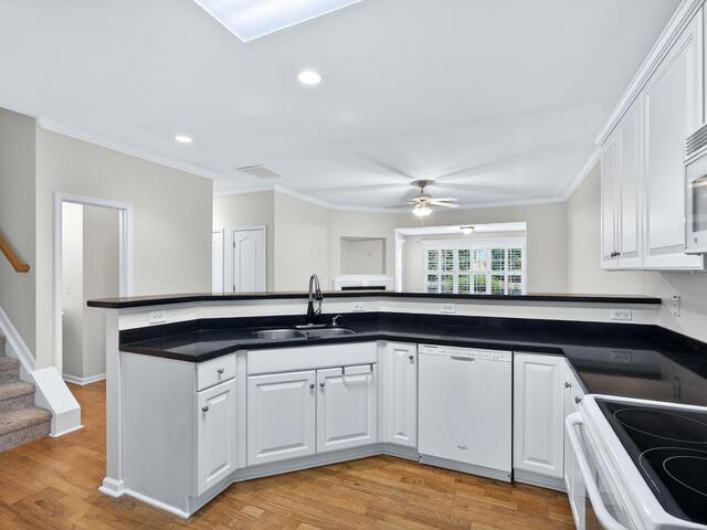 Photo of 307 Crandall Way