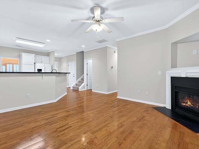 Photo of 307 Crandall Way