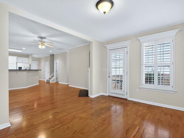 Photo of 307 Crandall Way