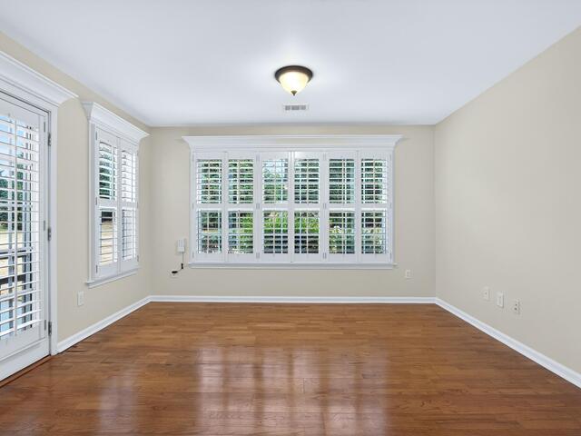 Photo of 307 Crandall Way