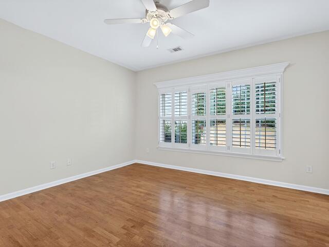 Photo of 307 Crandall Way