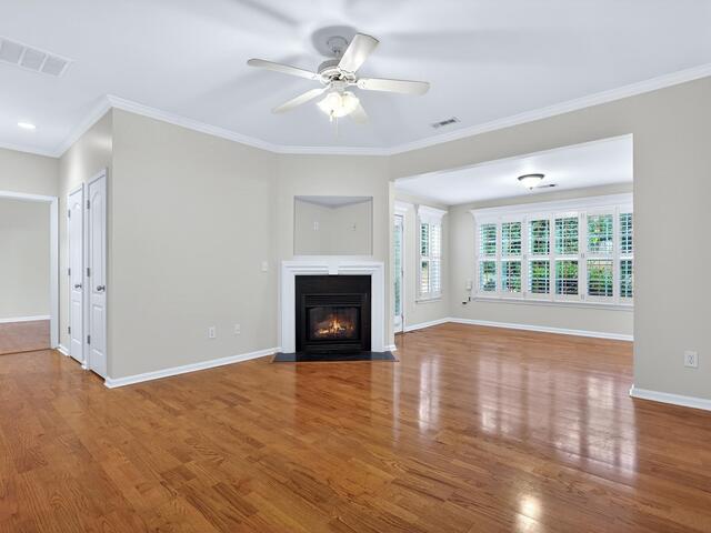 Photo of 307 Crandall Way