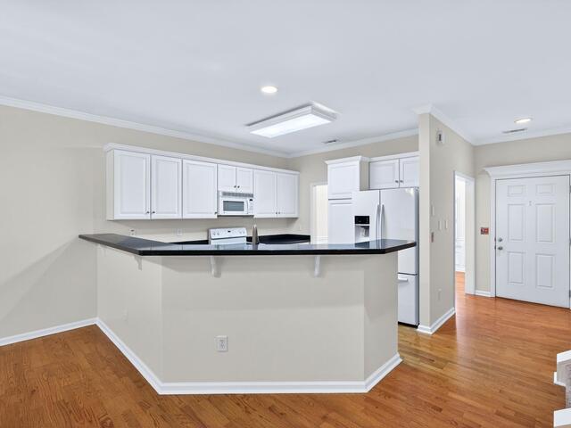 Photo of 307 Crandall Way