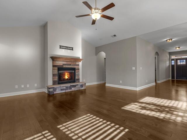 Photo of 510 Turning Leaf Lane