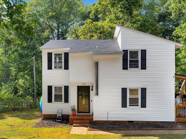 Photo of 1210 E Yellow Wood Drive