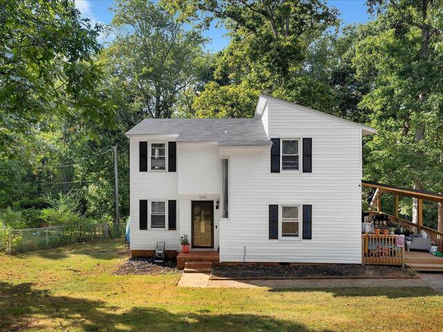 Photo of 1210 E Yellow Wood Drive