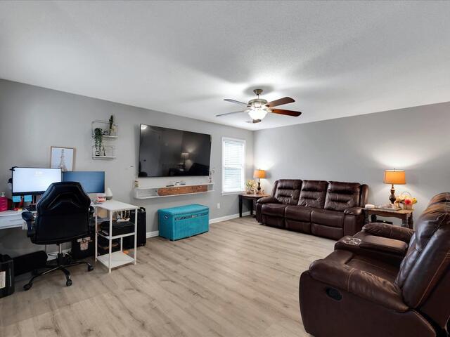 Photo of 1210 E Yellow Wood Drive