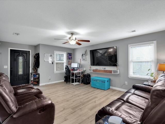 Photo of 1210 E Yellow Wood Drive