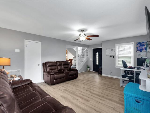 Photo of 1210 E Yellow Wood Drive