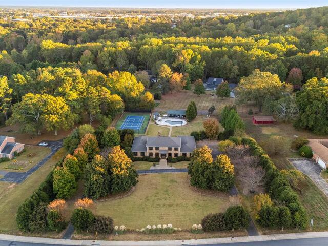 Photo of 620 Roper Mountain Road