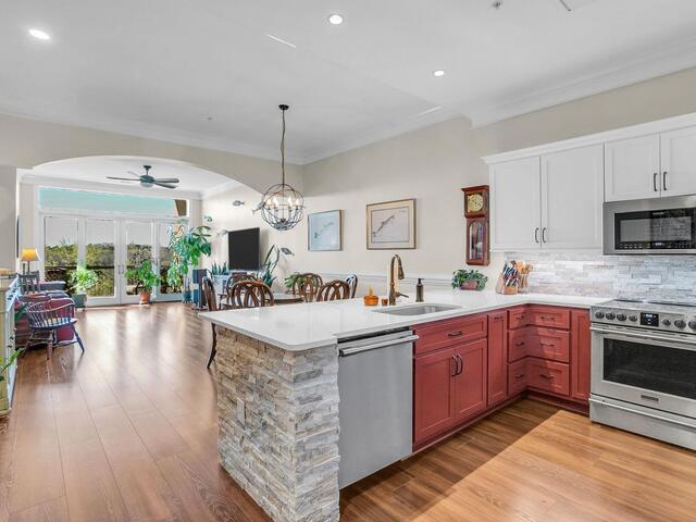 Photo of 703 Watermarke Lane