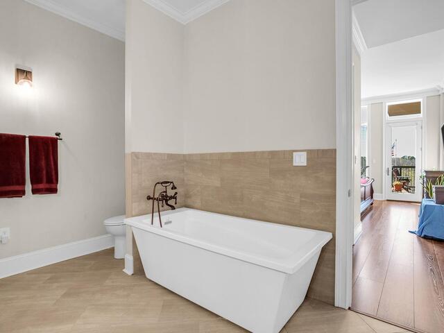 Photo of 703 Watermarke Lane