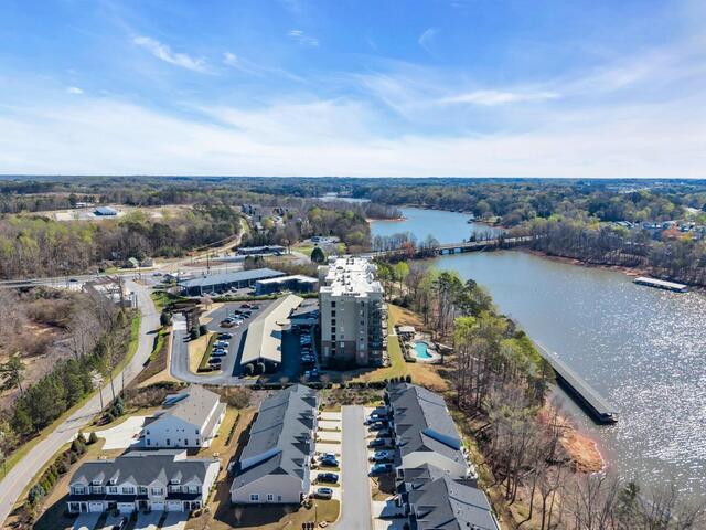 Photo of 703 Watermarke Lane