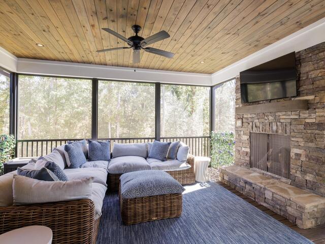 Photo of 304 Braxton Meadow Drive