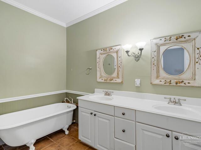 Photo of 211 Morningwood Lane