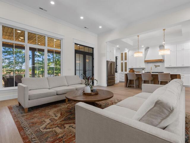 Photo of 606 Monfret Court