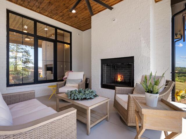 Photo of 606 Monfret Court