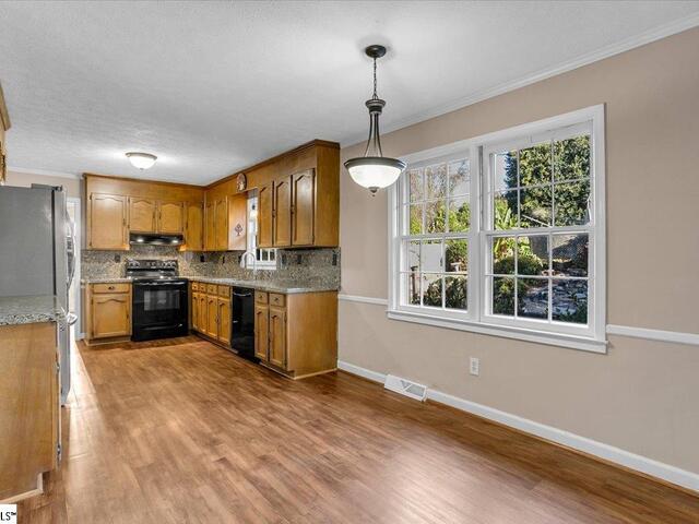 Photo of 307 Devenger Road