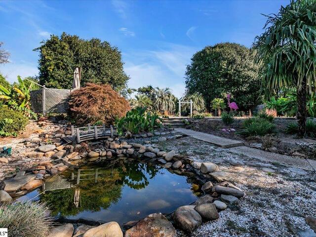 Photo of 307 Devenger Road