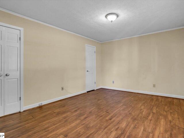 Photo of 307 Devenger Road