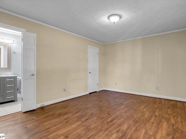 Photo of 307 Devenger Road