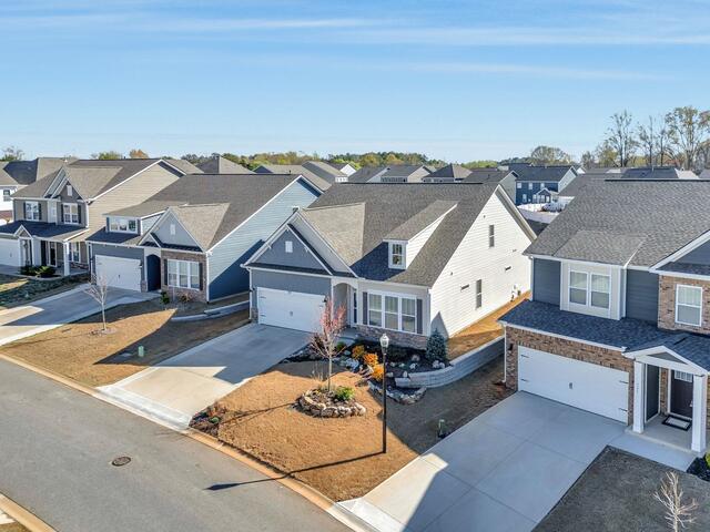 Photo of 417 Jack Hunter Place