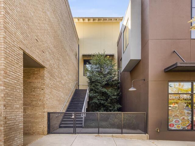 Photo of 500 E McBee Avenue
