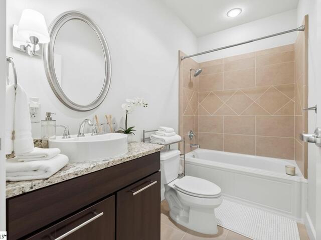 Photo of 500 E McBee Avenue