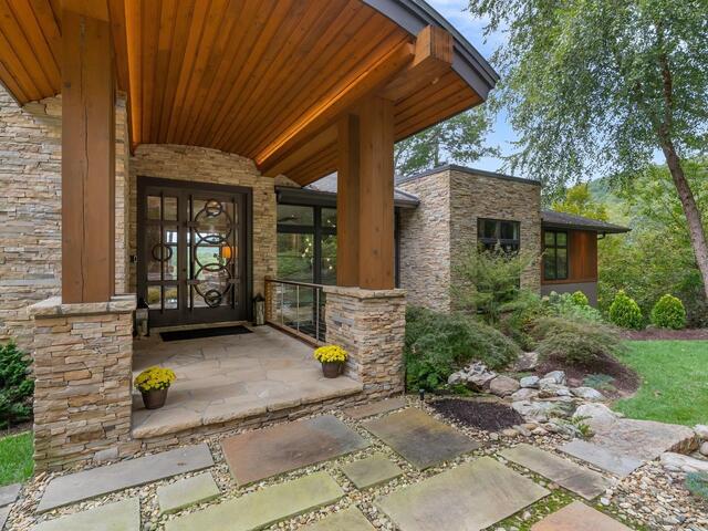 Photo of 10 Water View Court