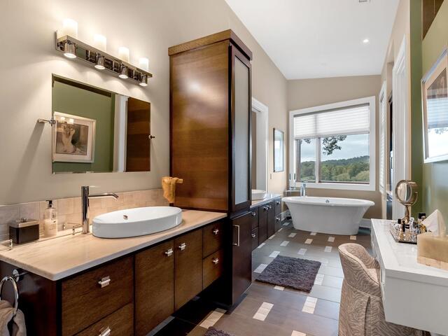 Photo of 10 Water View Court