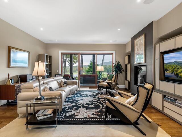 Photo of 10 Water View Court