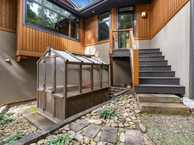 Photo of 10 Water View Court